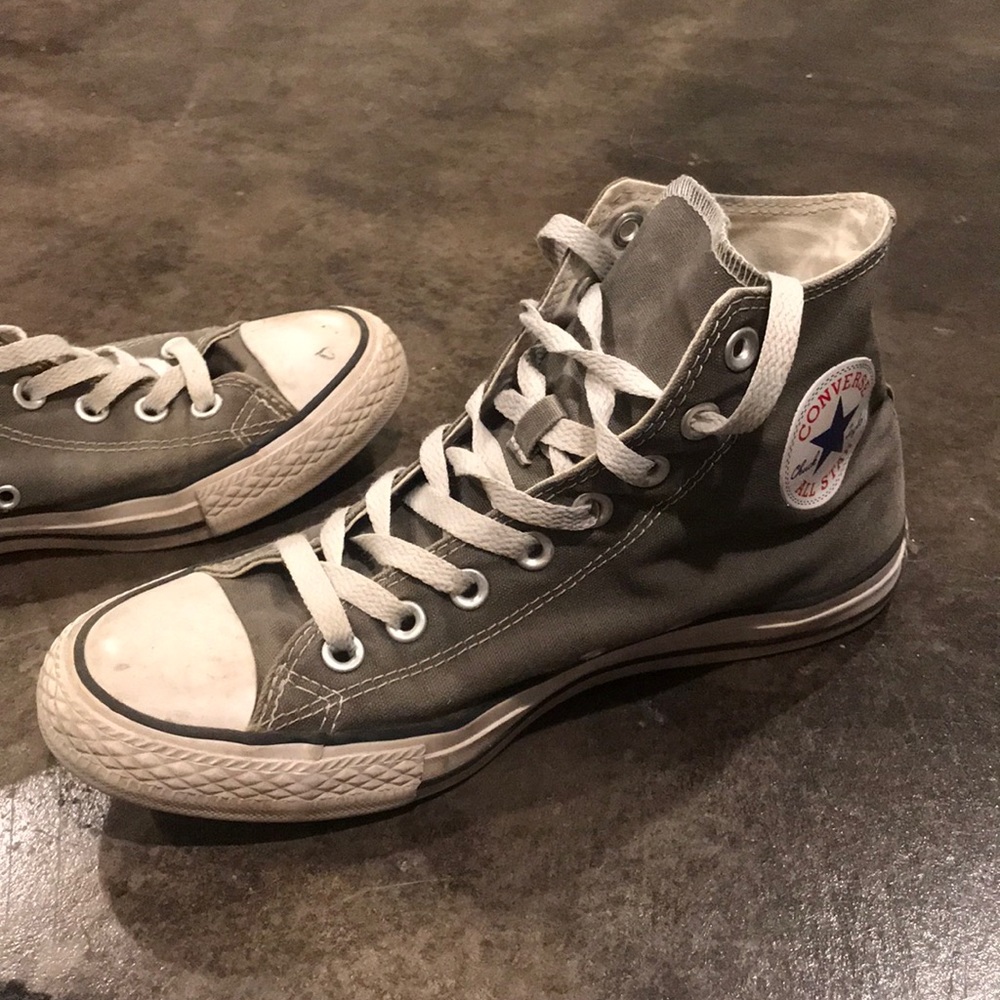 Gray Converse All Star Chuck Taylors Sz 9